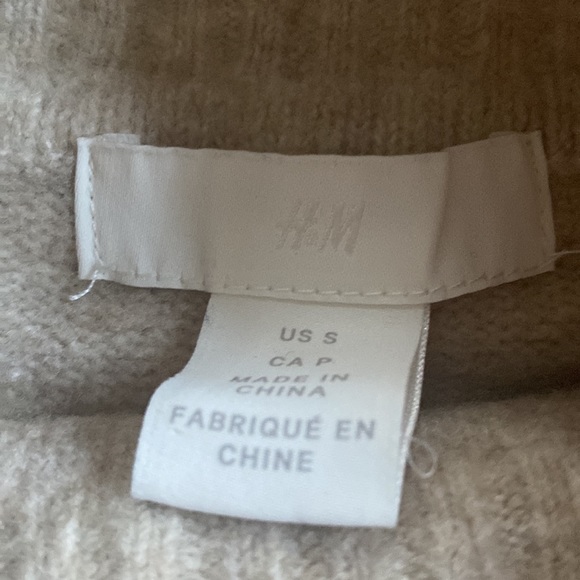 H+M tan sweater! - Picture 3 of 4